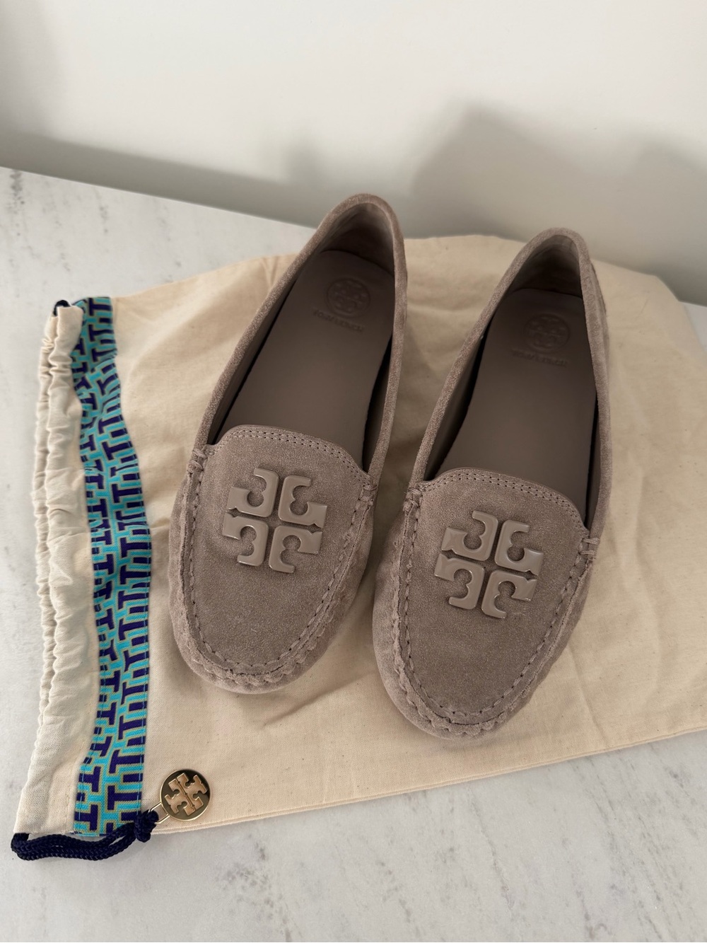 Tory Burch Double T Suede Driving Loafers Moccasins Taupe Size 6 NWT NWOB